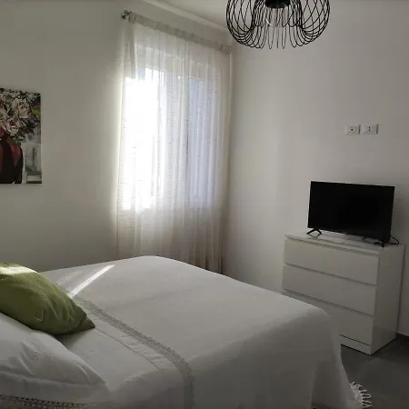 V&v Tourist Lease Apartment *