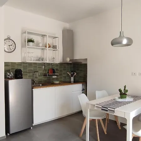 V&v Tourist Lease Apartman